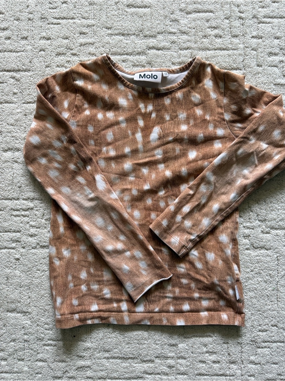 Molo Long Sleeve Fawn Animal Print Tee in Tan & White